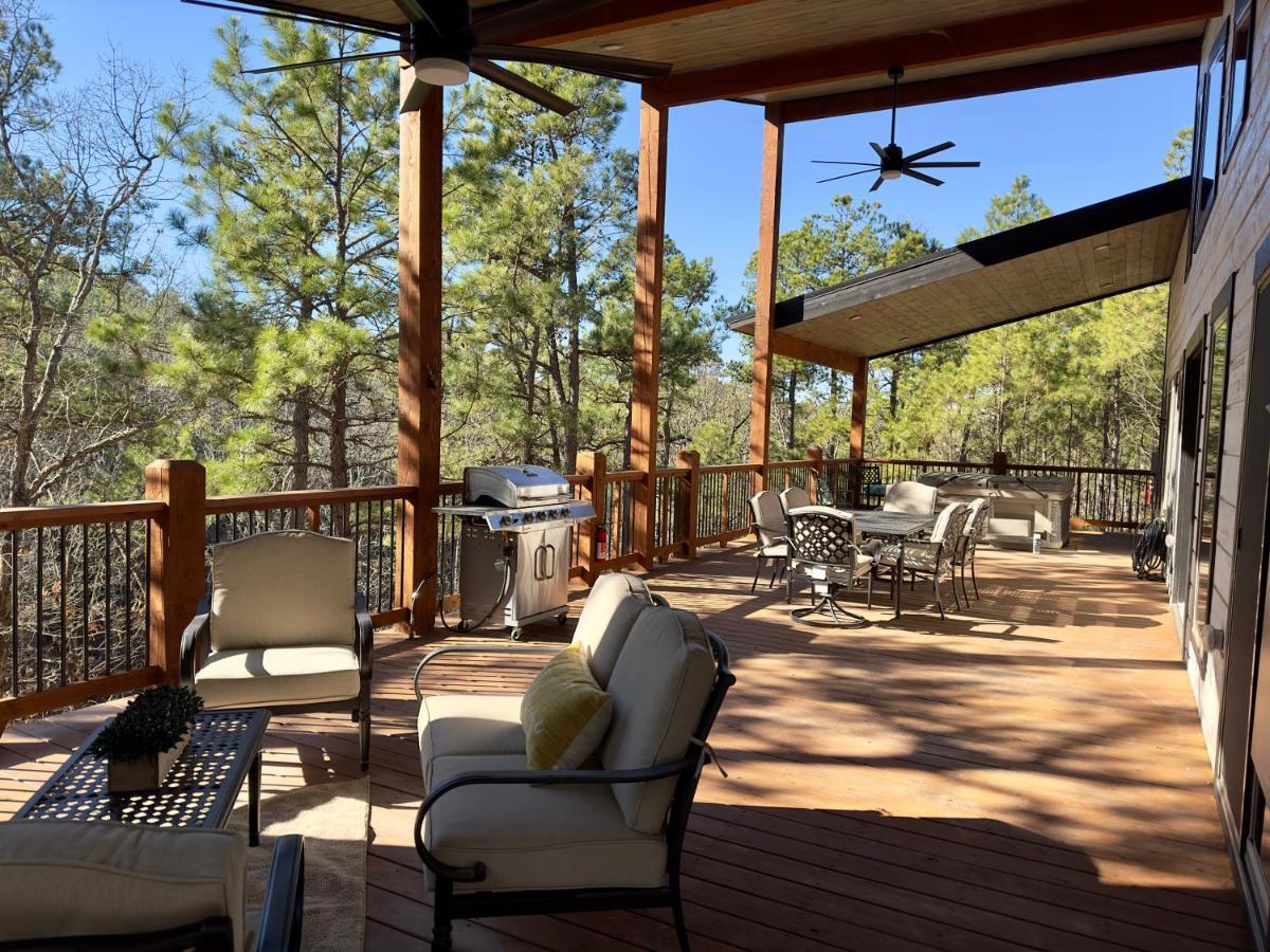 New Luxury Cabin, Hot Tub, Forest Views,Hotel Style Amenities Broken Bow Eksteriør bilde