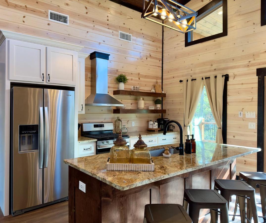 New Luxury Cabin, Hot Tub, Forest Views,Hotel Style Amenities Broken Bow Eksteriør bilde