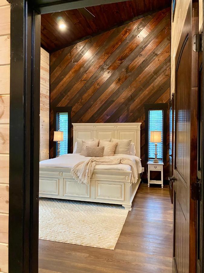 New Luxury Cabin, Hot Tub, Forest Views,Hotel Style Amenities Broken Bow Eksteriør bilde