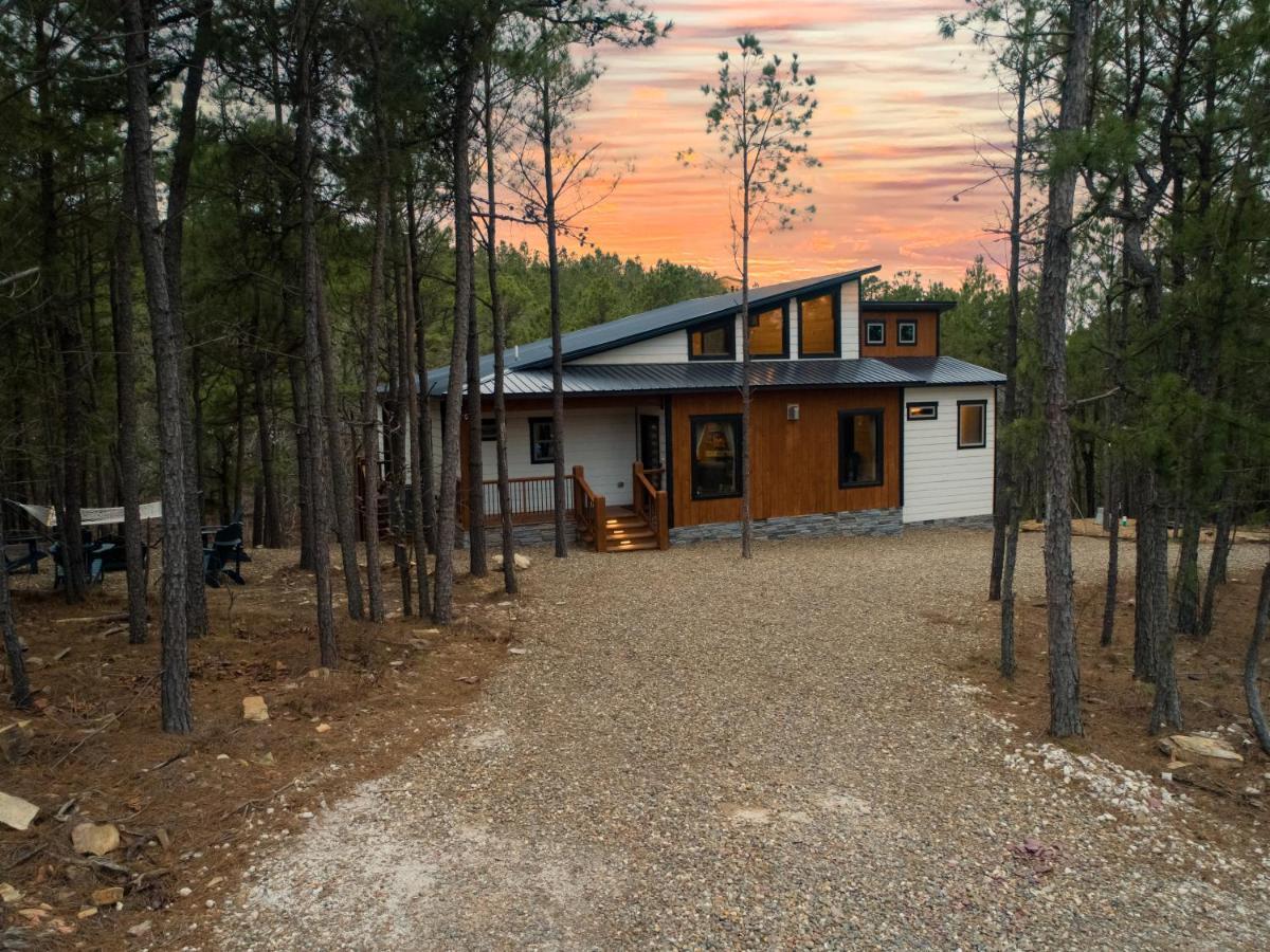 New Luxury Cabin, Hot Tub, Forest Views,Hotel Style Amenities Broken Bow Eksteriør bilde