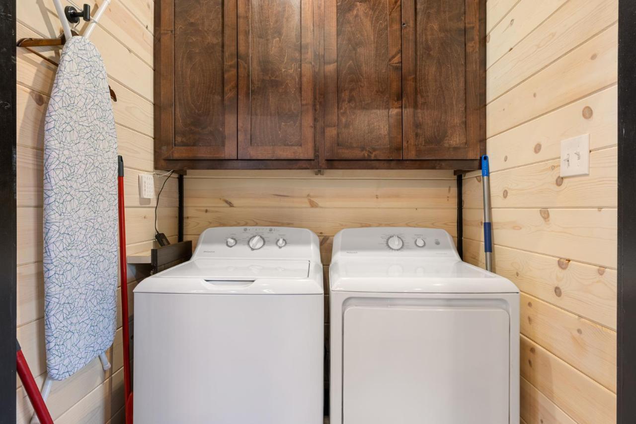 New Luxury Cabin, Hot Tub, Forest Views,Hotel Style Amenities Broken Bow Eksteriør bilde
